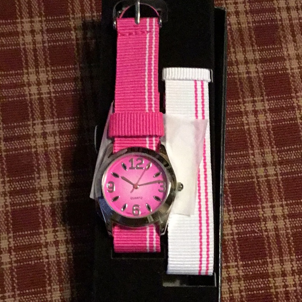 New Quartz wrist watch with extra band